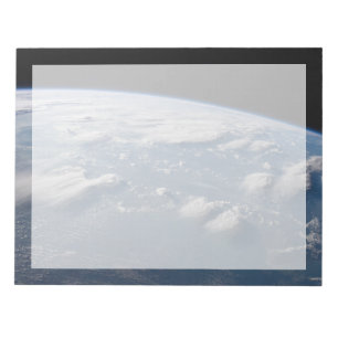 Geplünderte Anvillen der Erde auf Südborneo. Notizblock