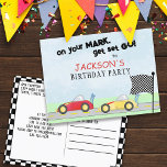 Geprüfte Markierung für Schlagwagen der Birthday W Postkarte<br><div class="desc">Diese lustige Rennwagen-Geburtstagsveranstaltung lädt die Kinder zum Geburtstag ein,  niedlich modern,  mit einer lustigen,  bunten Rennwagenbahn,  auf dem Set,  gehen Sie Cartoon,  schlicht cool,  einfach,  modern minimalistisch,  rennend rot gelb Derby,  Rennen über Autos,  Jungs Rennen Kleinkind-Kids,  mit karierten Fahnen Speedway minimalistisch,  trendige Cartoon-Grafik</div>
