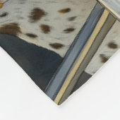 Gepunkteter Hund auf Autofahrten Kunstdrucken Fleecedecke (Ecke)