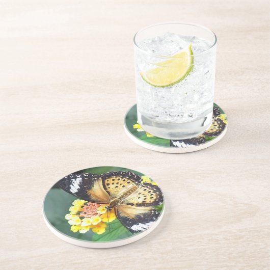 Gepunkteter Schmetterling Getränkeuntersetzer (Seite)