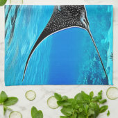 Gepunktetes Raydesign unter Wasser Geschirrtuch (Gefaltet)