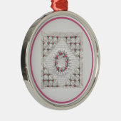 gequiltet ornament aus metall (Rechts)