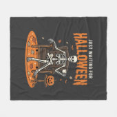 Gerade auf Halloween wartendes Skelett-Design_1 Fleecedecke (Vorderseite (Horizontal))