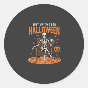 Gerade auf Halloween wartendes Skelett-Design_1 Runder Aufkleber