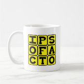 Gerade dadurch durch die lateinische Phrase der Kaffeetasse (Links)