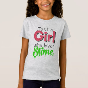 Gerade ein Mädchen das Liebe-Schlamm T-Shirt