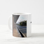 Gerade ein Moment Kaffeetasse (Vorderseite Links)