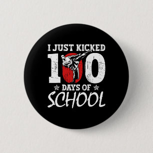 Gerade geknackte 100 Tage des School Martial Arts  Button