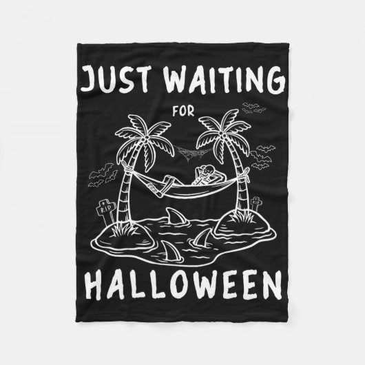 Gerade Gewartet zu Halloween Skeleton Spooky Vibe  Fleecedecke (Vorderseite)