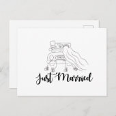 Gerade übergeben verheiratete Paare in der Ankündigungspostkarte (Vorne/Hinten)