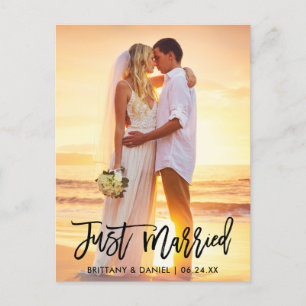 Gerade Verheiratet Modern Brush Script Foto Postkarte
