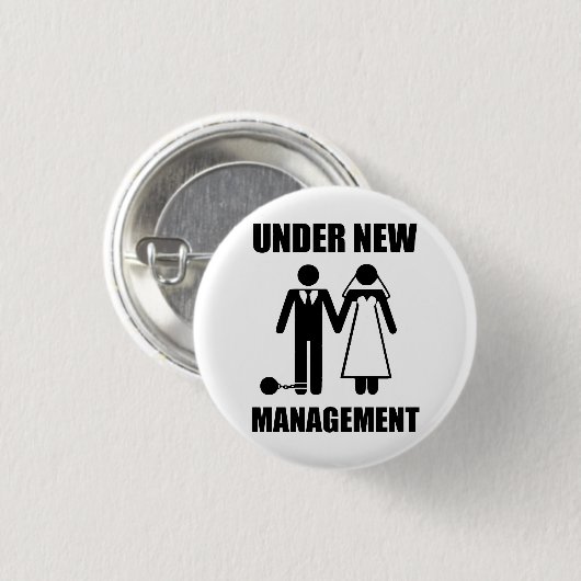 Gerade verheiratet, unter neuem Management Button (Vorne & Hinten)