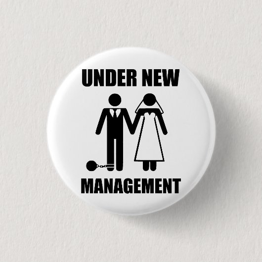 Gerade verheiratet, unter neuem Management Button (Vorderseite)