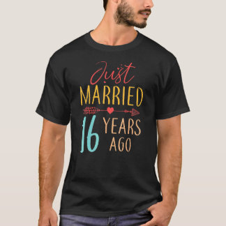 Gerade verheiratet vor 16 Jahren Retro Couple 16.  T-Shirt