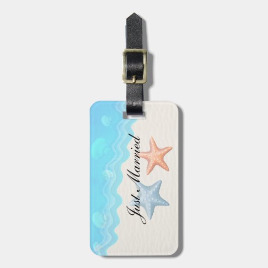 Gerade verheiratete Seashells-Strand-Hochzeit Gepäckanhänger (Vorderseite vertikal)