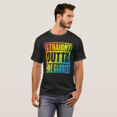 Geradeaus das LGBT-Rainbow-Geschenk für die Closet T-Shirt (Vorne ganz)