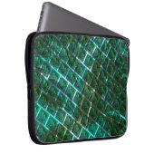 "gerahmte graue Augen", Kratzer und blaues Gras Laptopschutzhülle (Vorne Rechts)