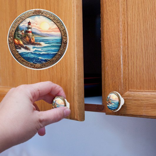 Gerahmtes Leuchtturm auf einer Klippe Keramikknauf
