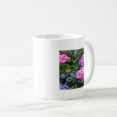 Geranien und Periwinkle Kaffeetasse (VorderseiteRechts)