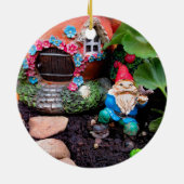 Geranium Gnome 01 Keramik Ornament (Hinten)