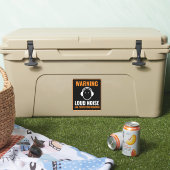 Geräuschwarnzeichen. Erforderlicher Ohrenschutz Aufkleber (Kühler)