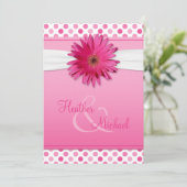 Gerbera Daisy Pink Polka Dot Wedding Einladung (Stehend Vorderseite)