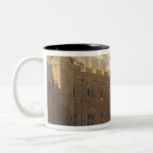 Gericht von College Königs, Cambridge, 'vom Hist Zweifarbige Tasse (Links)