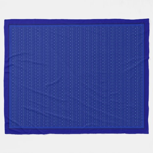 Geringes Filigret über Cobalt Blue Fleece Blanket (Vorderseite (Horizontal))