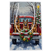 German Shepherd Christmas Red Truck Holiday Mittlere Geschenktüte (Vorderseite)