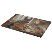 German Shepherd Cooking in Kitchen Schneidebrett (Ecke)