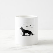 German Shepherd Dog � Halloween Moon Silhouette Cl Kaffeetasse (Mittel)