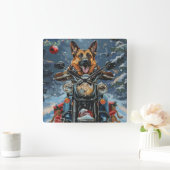 German Shepherd Dog Riding Motorrad Weihnachten Quadratische Wanduhr (Zuhause)