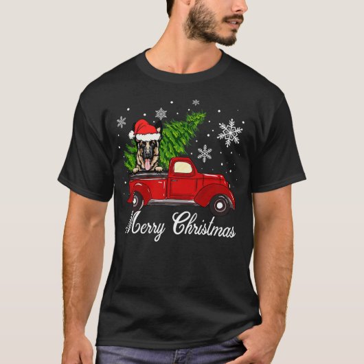 German Shepherd Dog Riding Red Truck Christmas Dec T-Shirt (Vorderseite)