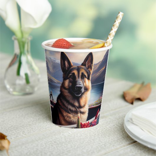 German Shepherd on a Paddle: Ein Landschaftliches Pappbecher (In Situ)
