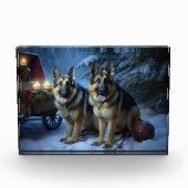 German Shepherd Snowy Sleigh Weihnachtsdekor Fotoblock (Vorderseite)