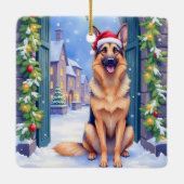 German Shepherd Snowy Town Gate Santa Christmas Keramikornament (Rückseite)