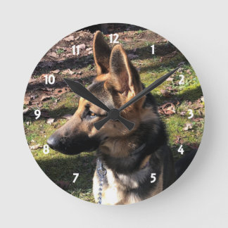 German Shepherd: Wall Clock Runde Wanduhr