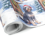 German Wirehaired Pointer Snowy Lodge Santa Hat Geschenkpapier (Rolleneckpunkt)