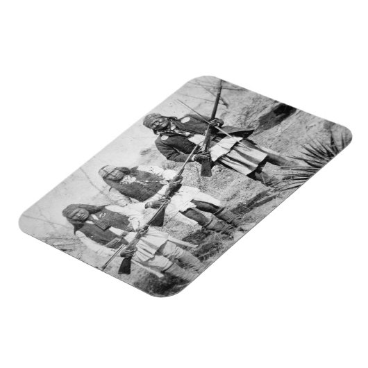 Geronimo and three of his Apache warriors, 1886 Magnet (Linke Seite)