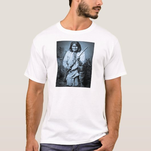 Geronimo mit Gewehr 1886 T-Shirt (Vorderseite)