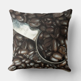 geröstete Kaffeebohnen mit Silberschottenaufnahme Kissen