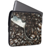geröstete Kaffeebohnen mit Silberschottenaufnahme Laptopschutzhülle (Vorne Rechts)