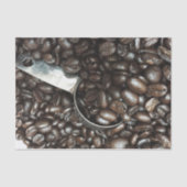 geröstete Kaffeebohnen mit Silberschottenaufnahme Seidenpapier (Vorderseite)