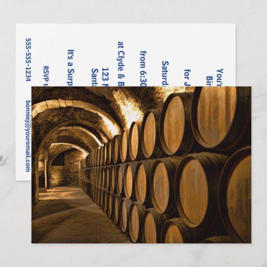 Gerstenlandschaft im Weingut Einladung (Vorne/Hinten)