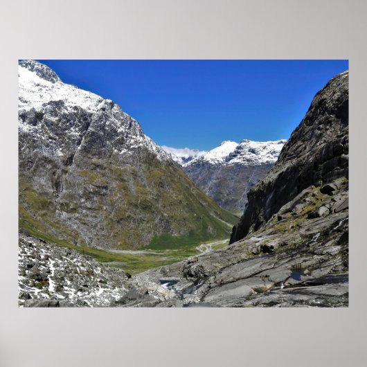 Gertrude Valley Poster (Vorne)