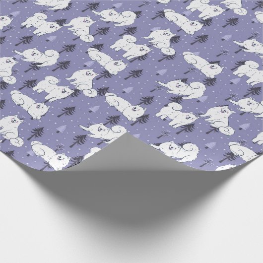 Gesällter Hund mit Schnee auf Pinienbäumen Hinterg Geschenkpapier (Ecke)