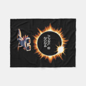 Gesamt Solar Eclipse 2024 Axolotl in Astronomy Gla Fleecedecke (Vorderseite (Horizontal))