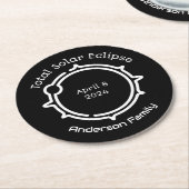 Gesamt Solar Eclipse 2024 Modernes Minimal Schwarz Runder Pappuntersetzer (Angewinkelt)