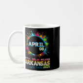 Gesamt Solar Eclipse Arkansas 2024 Farbiges Totali Kaffeetasse (Links)