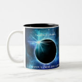 Gesamteklipse-Tasse Chesters Illinois 2017 Zweifarbige Tasse (Links)